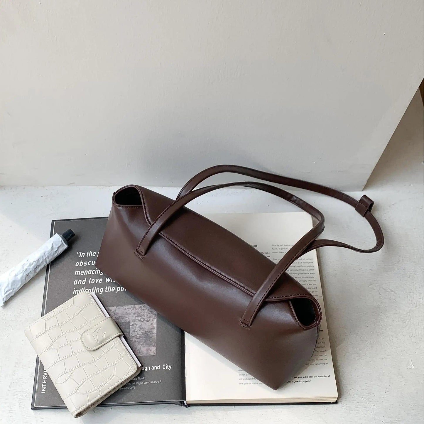 Alessia Pillow Shoulder Tote handväska