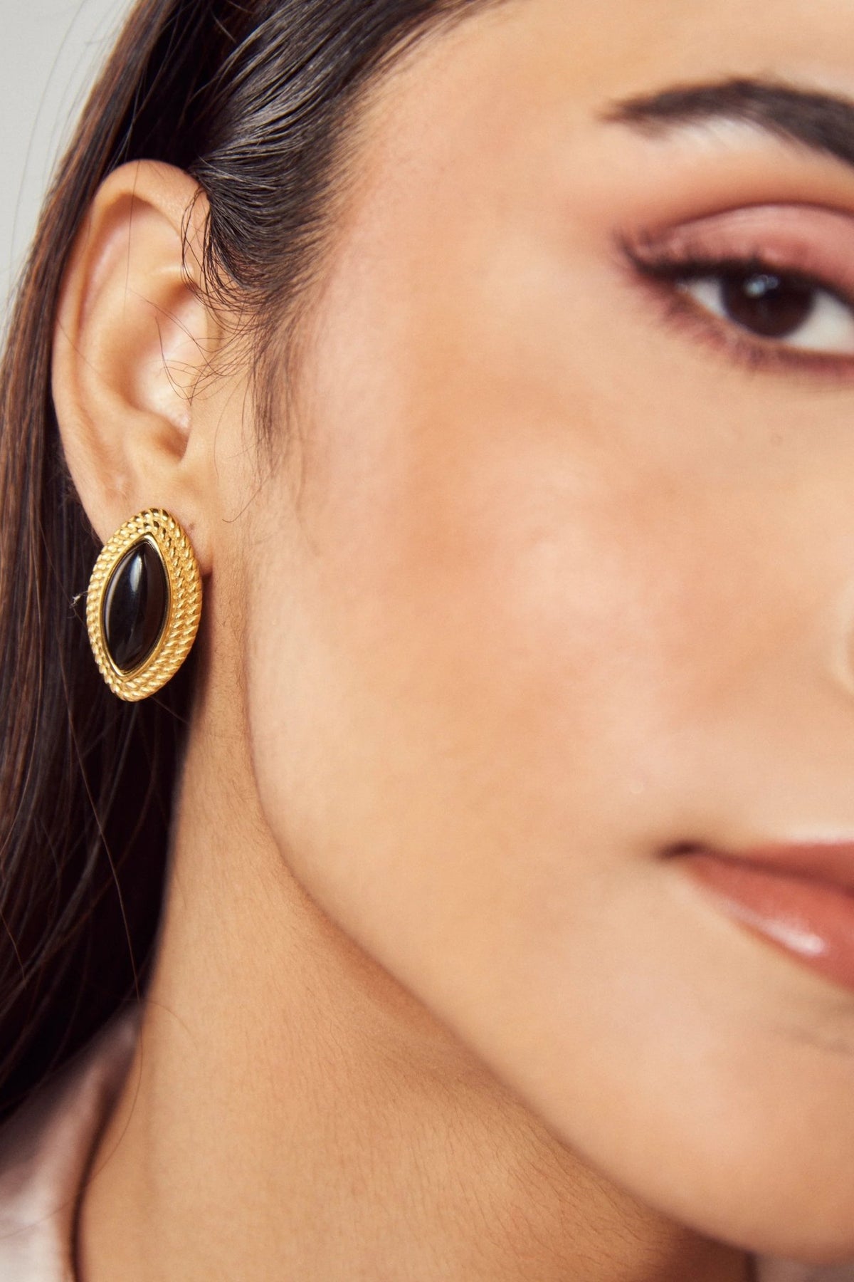 ZEYA - Regina Leaf - Shaped Earrings