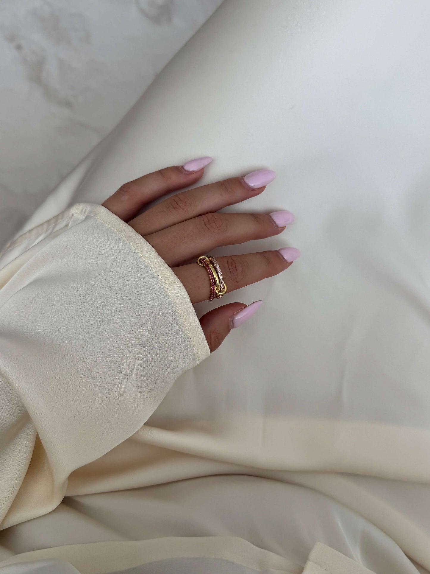 Rosy rosa strass staplad ring