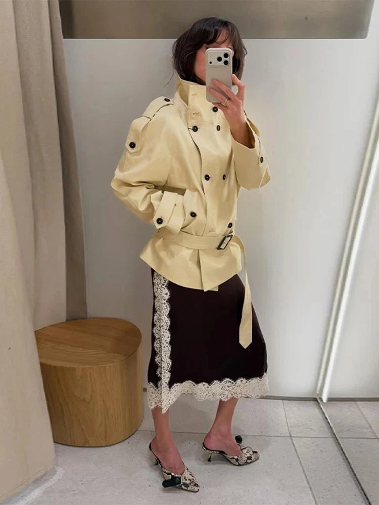 Ella Skräddarsydd Trenchcoat med Ståkrage