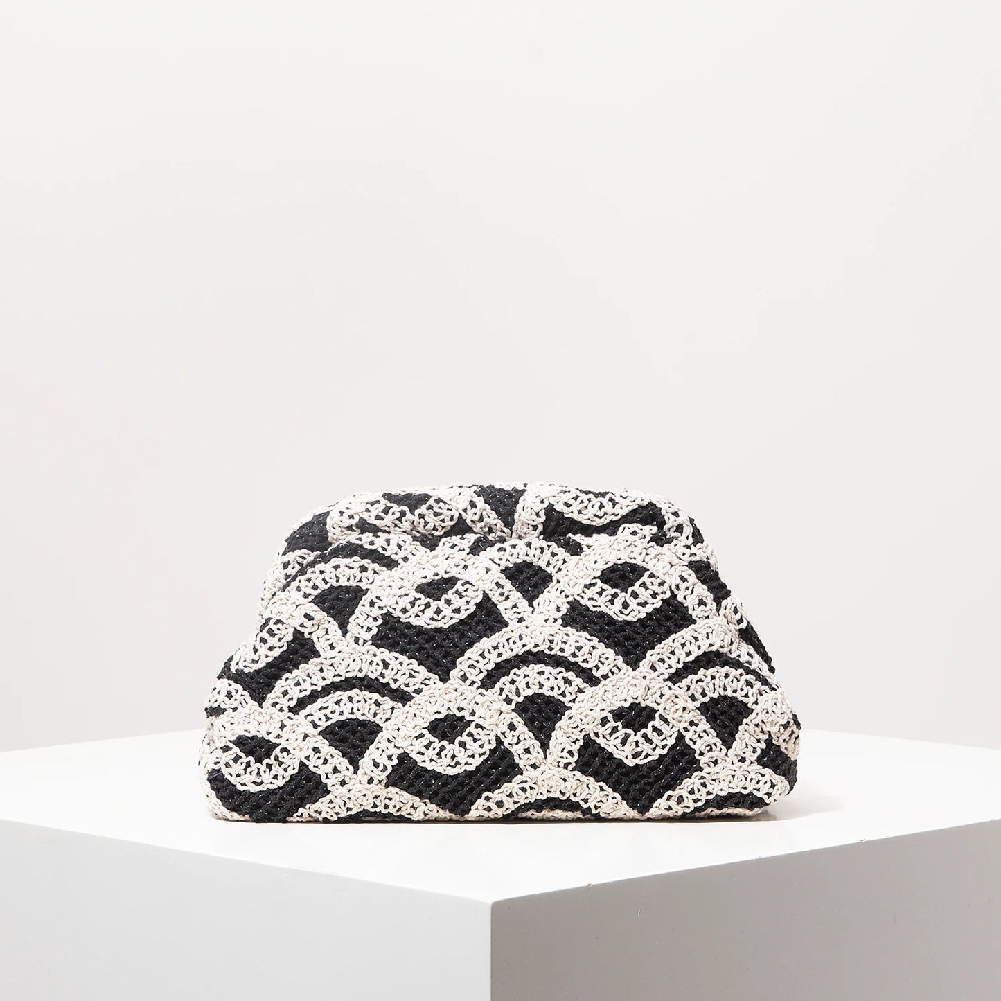 Iris Blommig Boho Clutch