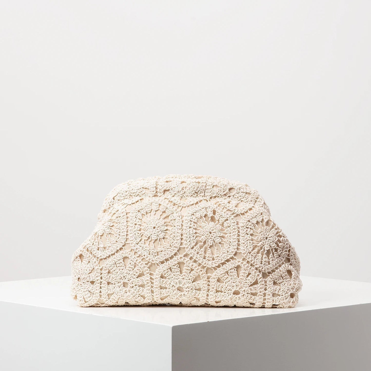 Iris Blommig Boho Clutch