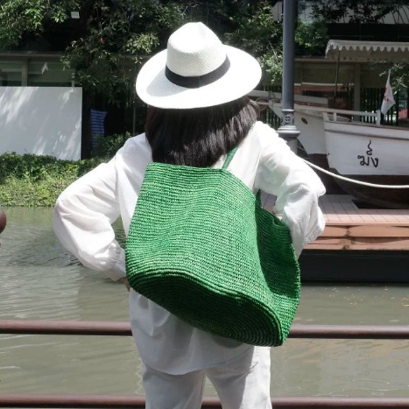Vivienne handvävd rattan-tote