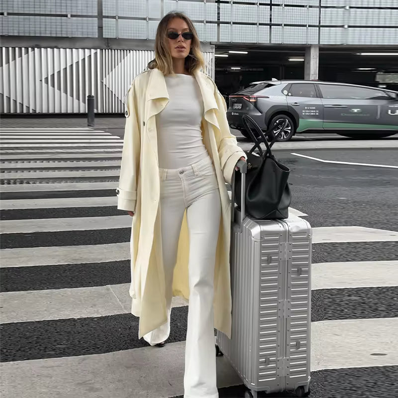 Lucy lång trenchcoat med bälte