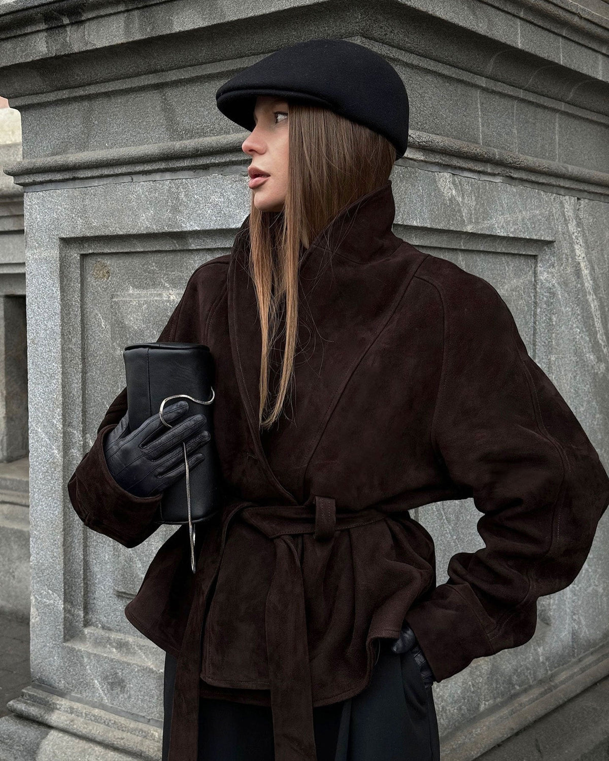 Annie trenchcoat i mocka med bälte
