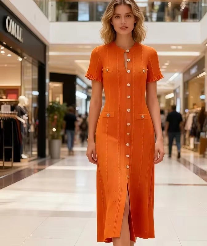 Margot stickad midiklänning med knappar framtill