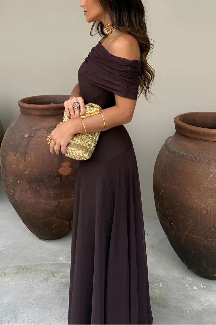 Cecile off-shoulder rynkad maxiklänning