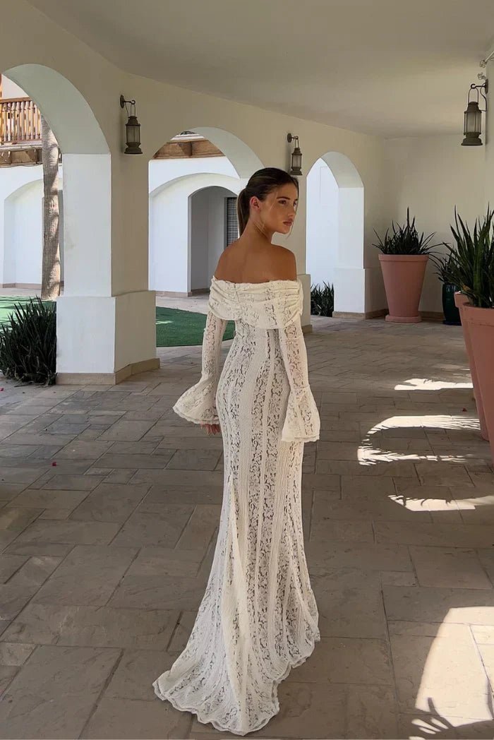 Ivy off-shoulder spetsmaxiklänning