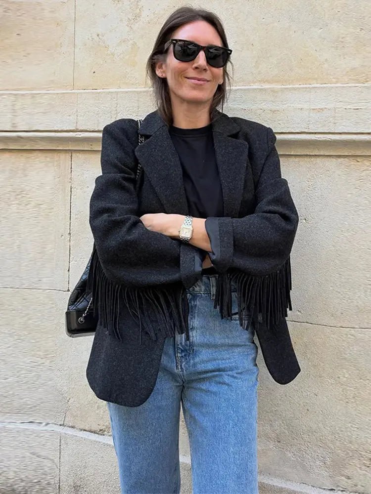 Claudia kavaj med tofsdetaljer