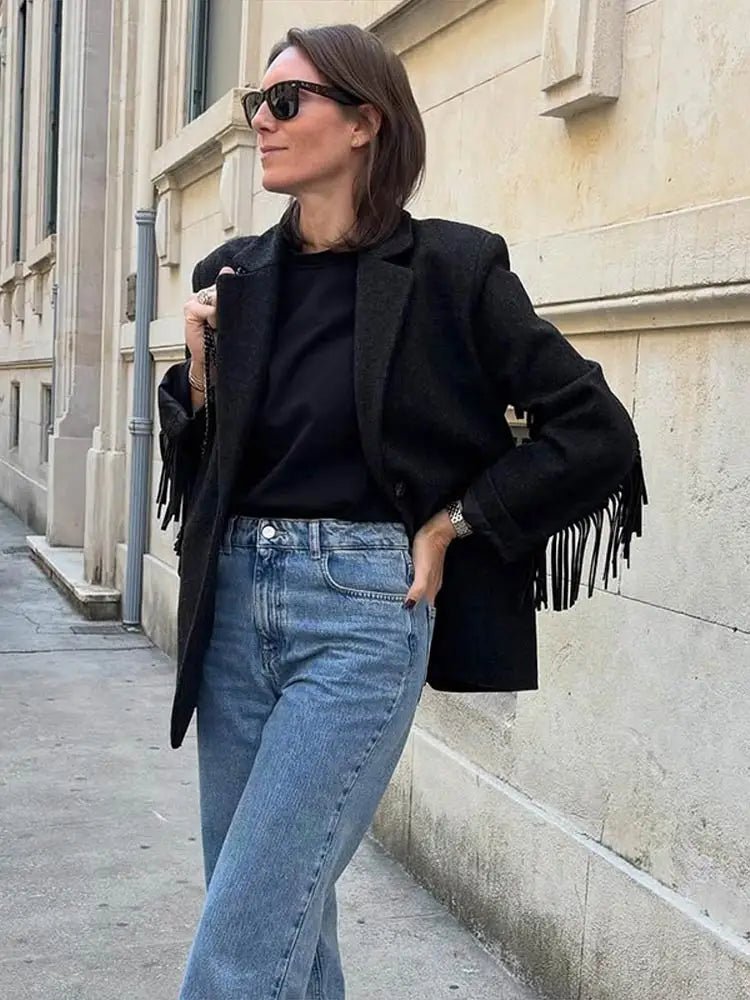 Claudia kavaj med tofsdetaljer