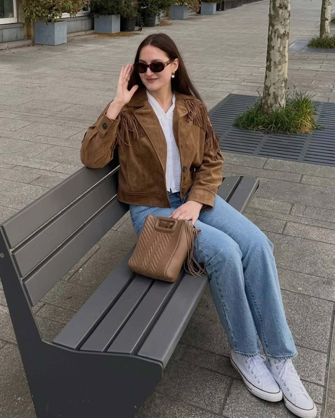 Julie jacka i konstmocka med fransar i westernstil