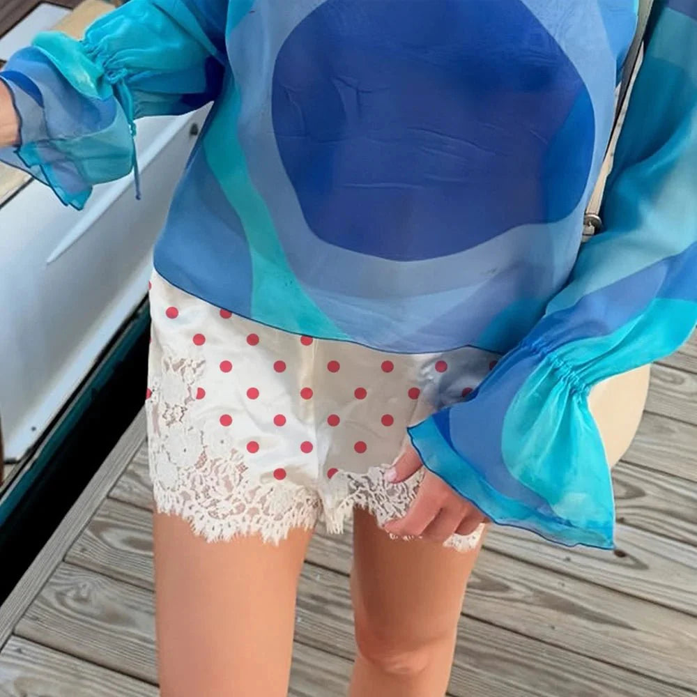 Natasha prickiga shorts med spetskant