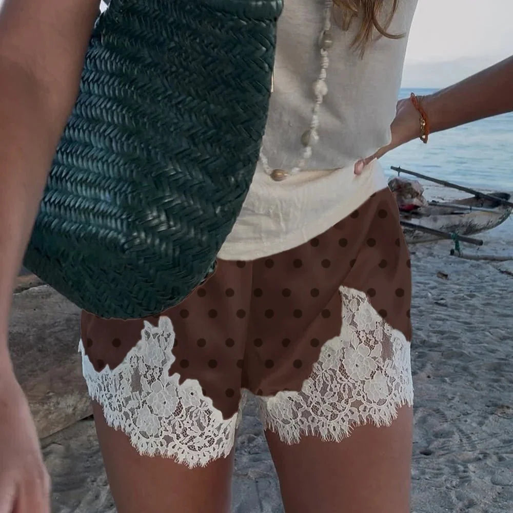 Natasha prickiga shorts med spetskant