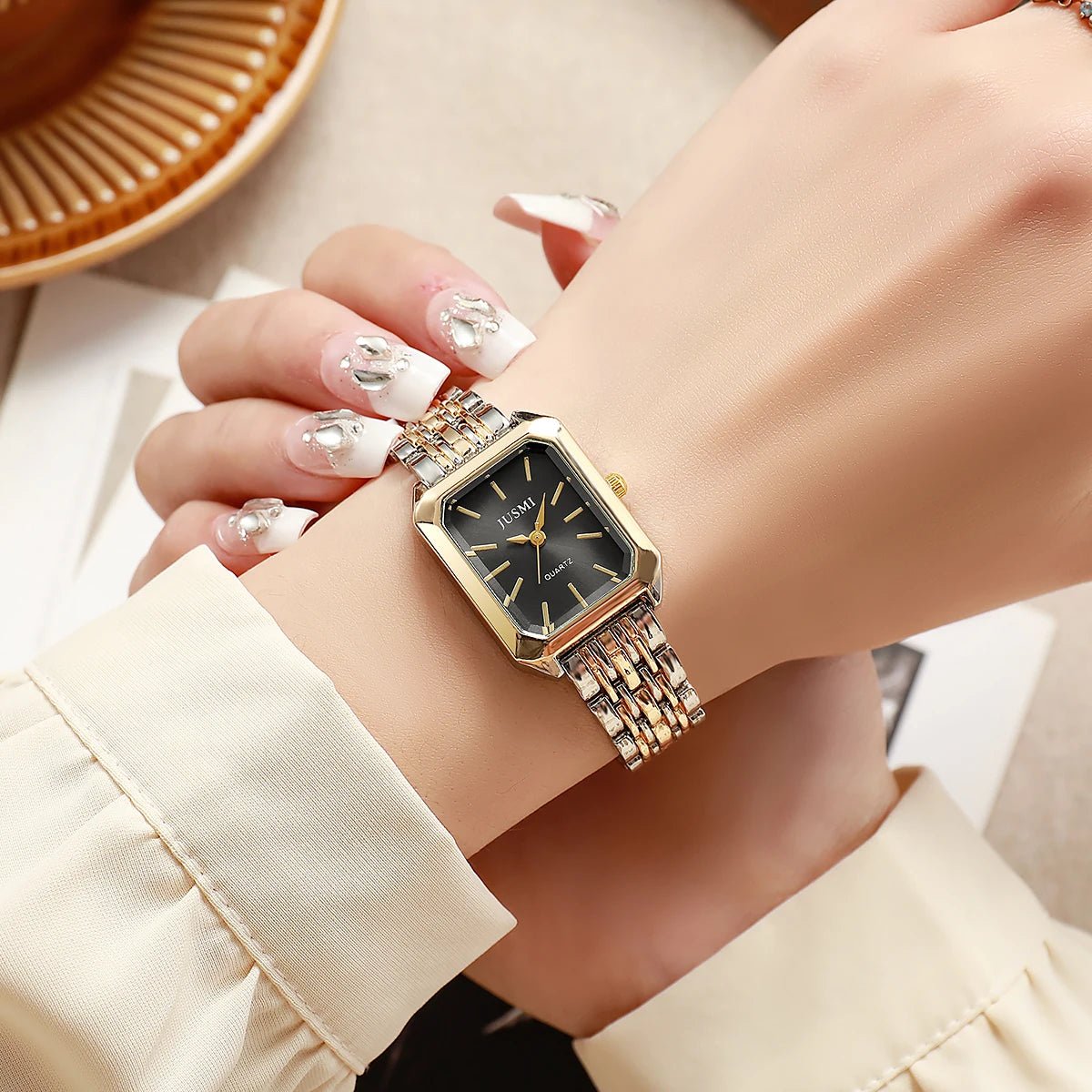 ZEYA - Aisleen Square Dial Steel Strip Quartz Watch - Stylish, Durable Timepiece