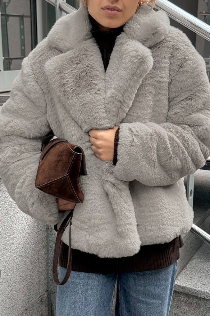 ZEYA - Catherine Short fluffly Coat