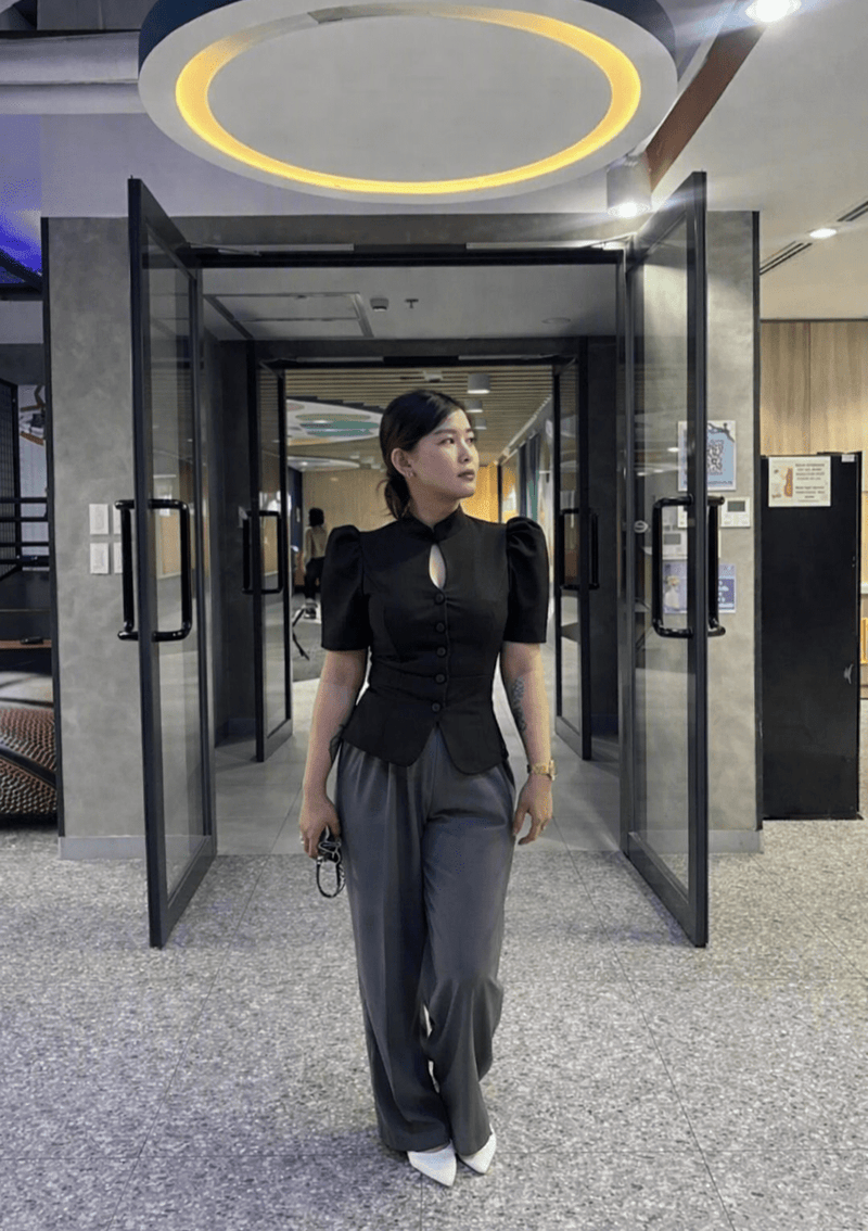 ZEYA - Cosima Stand Collar Top