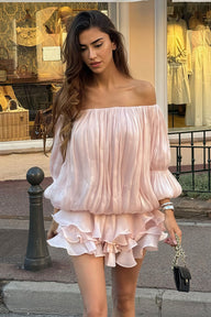 Gloria off-shoulder mini-klänning med volanger
