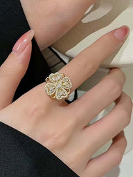Hazel ring med snurrande klöverblad