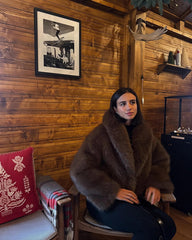 Jemisha kort fuskpälsjacka