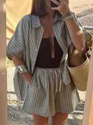 Mara randigt set med shorts