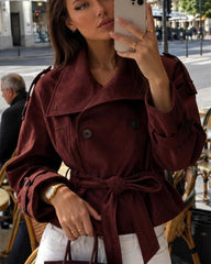 Nicole jacka med trattkrage i fuskmocka och bälte