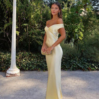 Ophelia Offshoulder Satäng Maxiklänning