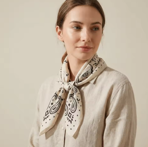Reese Paisley Stickad Bandana Halsduk