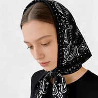 Reese Paisley Stickad Bandana Halsduk